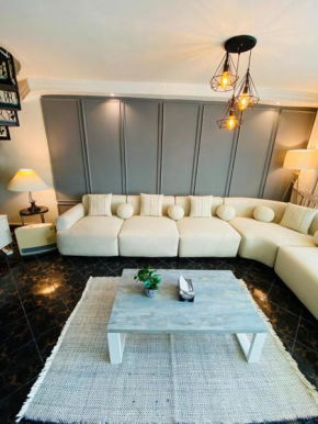 SUPERHOST Apartments - Near GPO & Mall Road